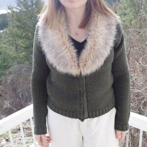 Vintage Ladies Faux Fur Dark Green Knit Sweater
